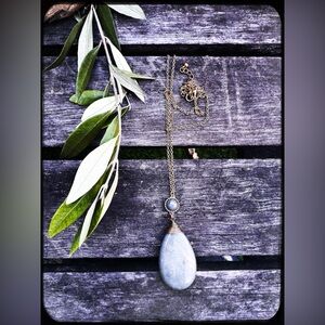 Gold Chain Gray Quartz Teardrop Pendant Necklace